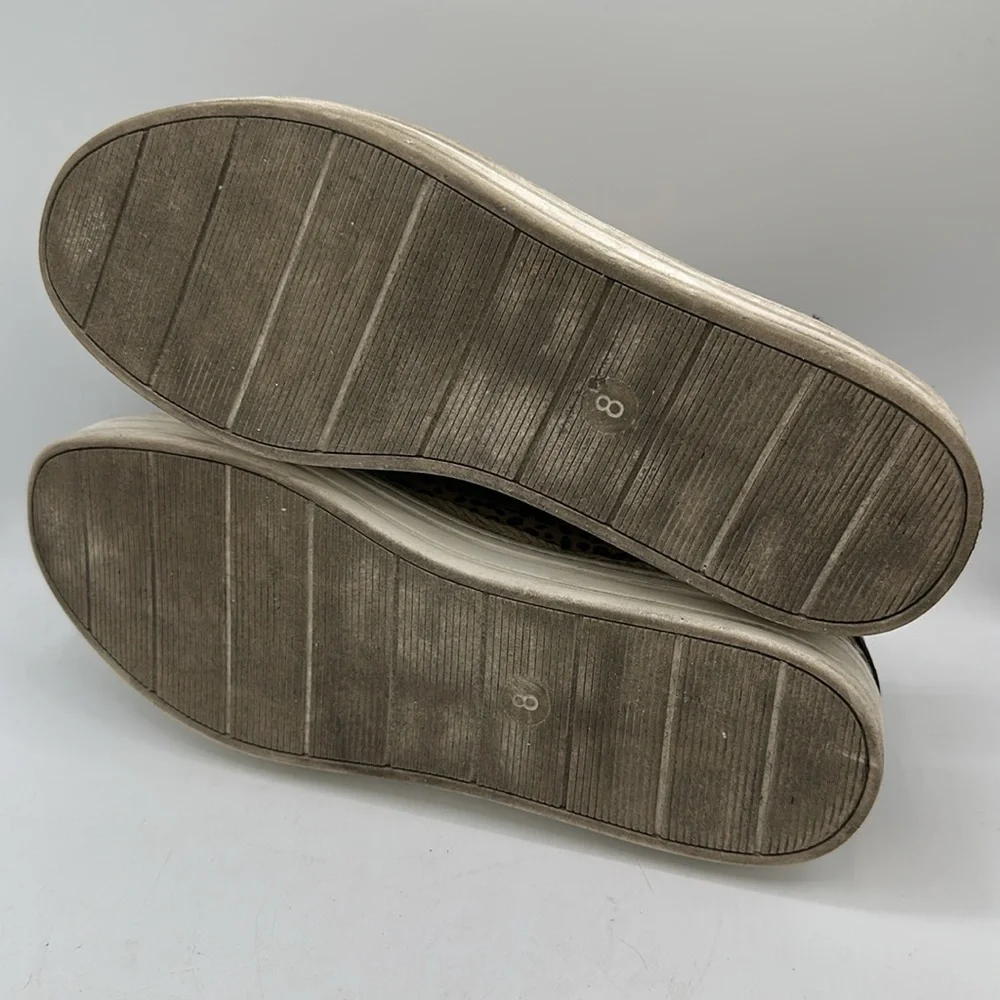 Universal Thread leopard print slip-on sneakers, size 8 - Picture 9 of 10